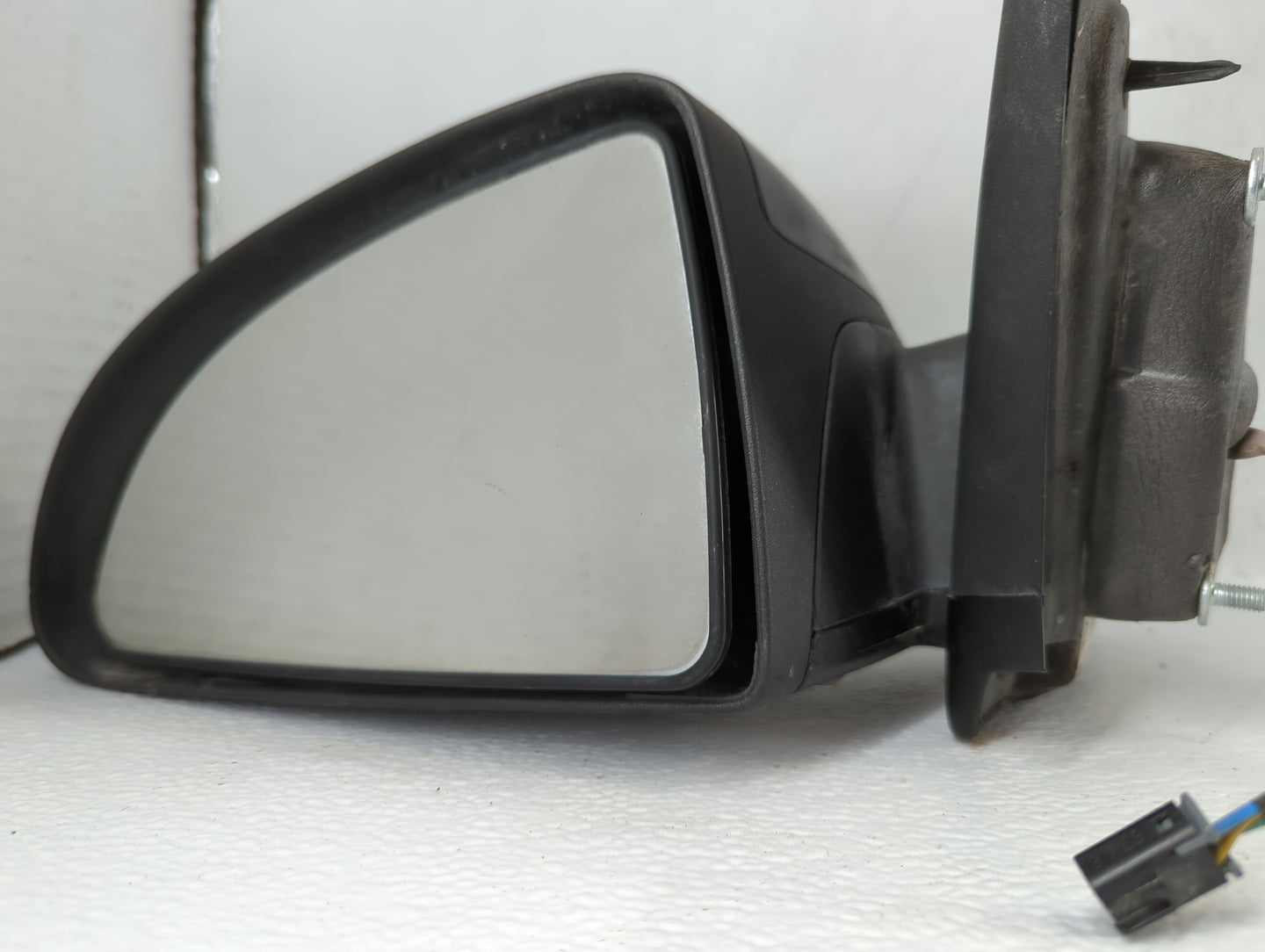 2010 Chevrolet Cobalt Driver Side View Mirror - Left Door Mirror OEM Used - Oemusedautoparts1.com