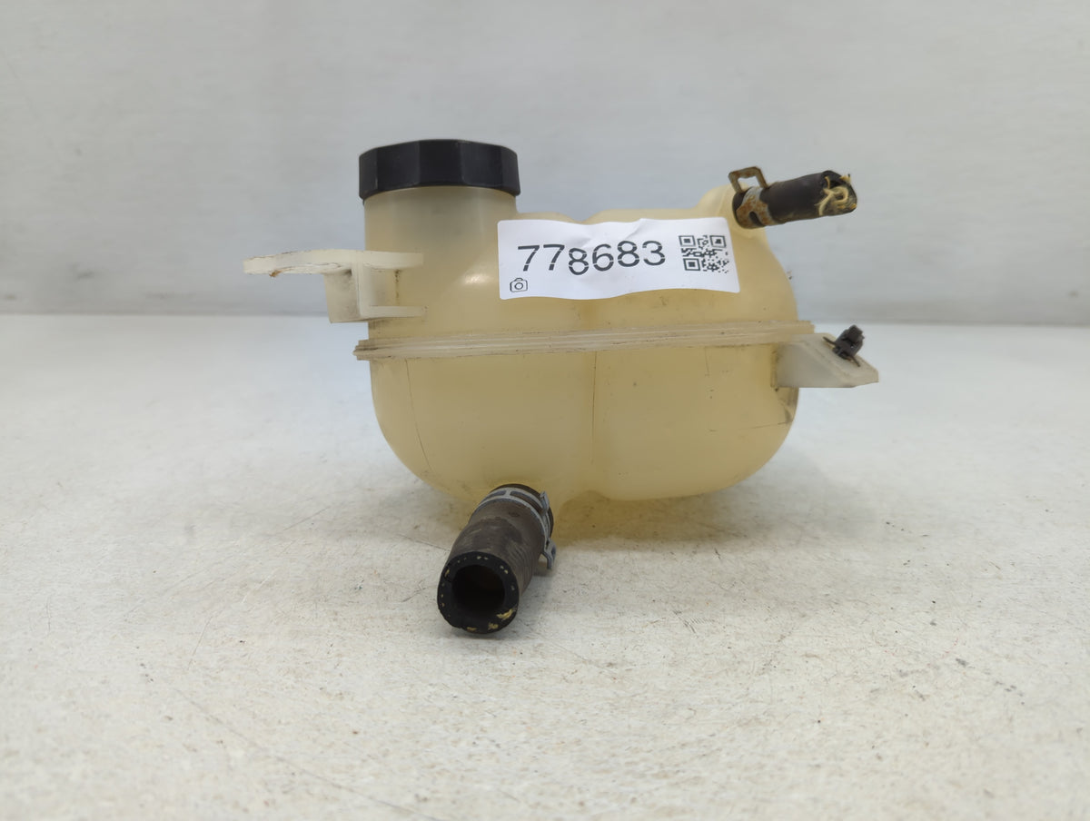 2005 Chevrolet Cobalt Radiator Coolant Overflow Expansion Tank Bottle 778683 - Oemusedautoparts1.com
