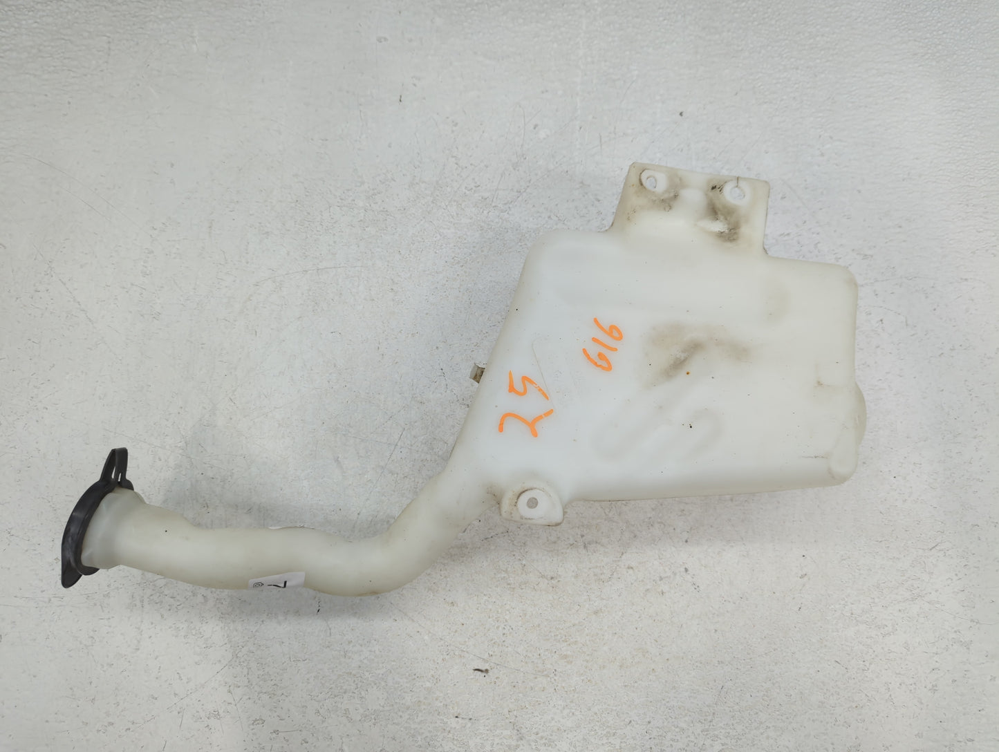 2005-2010 Chevrolet Cobalt Windshield Washer Fluid Reservoir Bottle Oem - Oemusedautoparts1.com