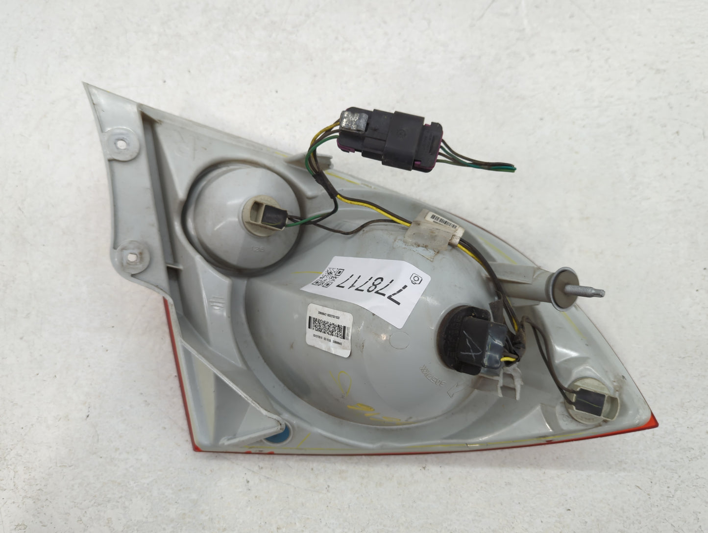 2005-2010 Chevrolet Cobalt Tail Light Assembly Passenger Right OEM P/N:20868642 Fits Fits 2005 2006 2007 2008 2009 2010 OEM 