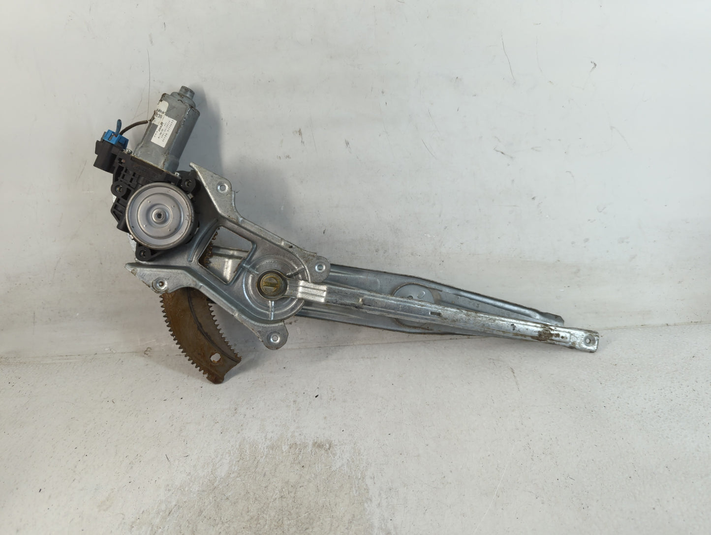2005-2010 Chevrolet Cobalt Window Regulator Passenger Front - Oemusedautoparts1.com