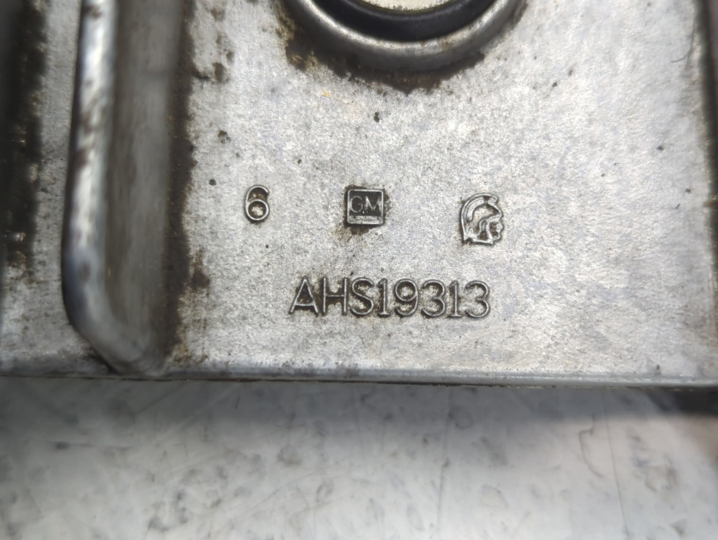 2010 Chevrolet Cobalt Driver Left Cylinder Head Valve Cover Fits OEM Used Auto Parts - Oemusedautoparts1.com