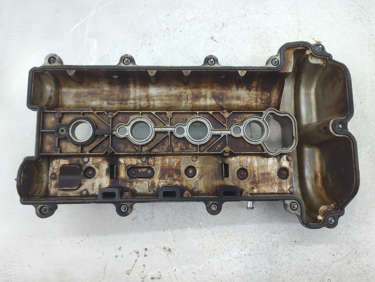 2010 Chevrolet Cobalt Driver Left Cylinder Head Valve Cover Fits OEM Used Auto Parts - Oemusedautoparts1.com