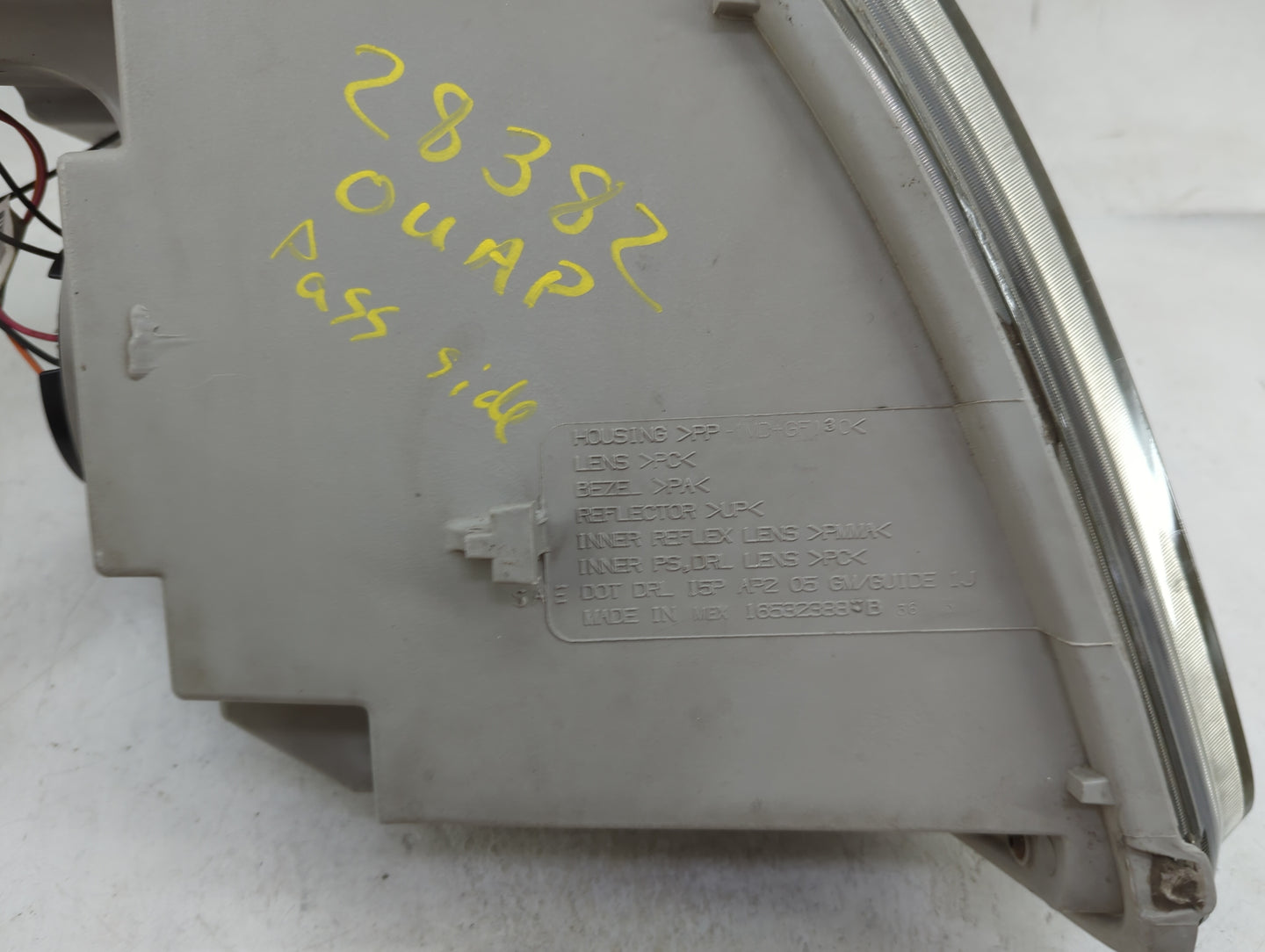 2005-2010 Chevrolet Cobalt Passenger Right Oem Head Light Headlight Lamp - Oemusedautoparts1.com