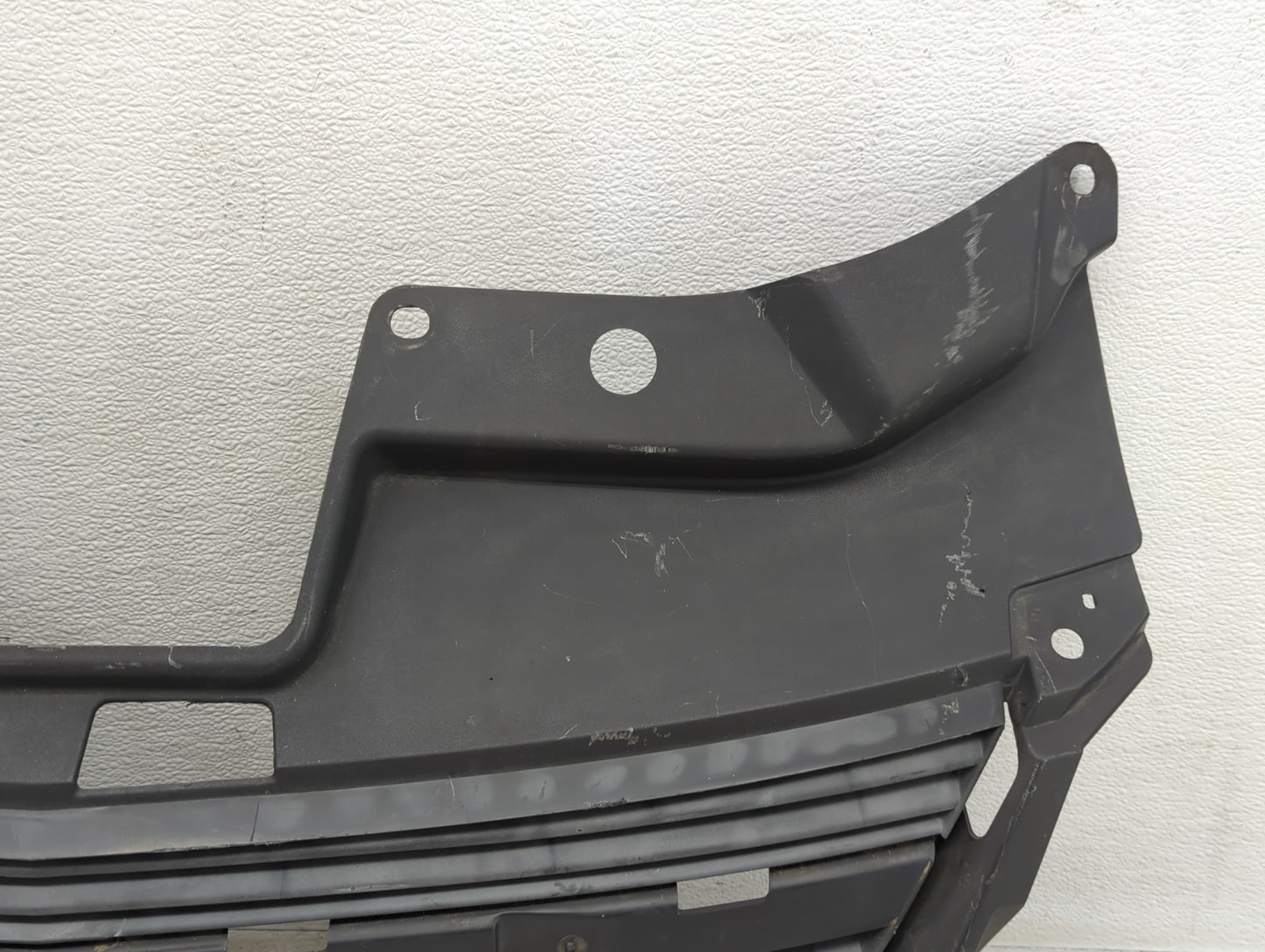 2005-2010 Chevrolet Cobalt Front Grille Bumper Not Included 894696 - Oemusedautoparts1.com