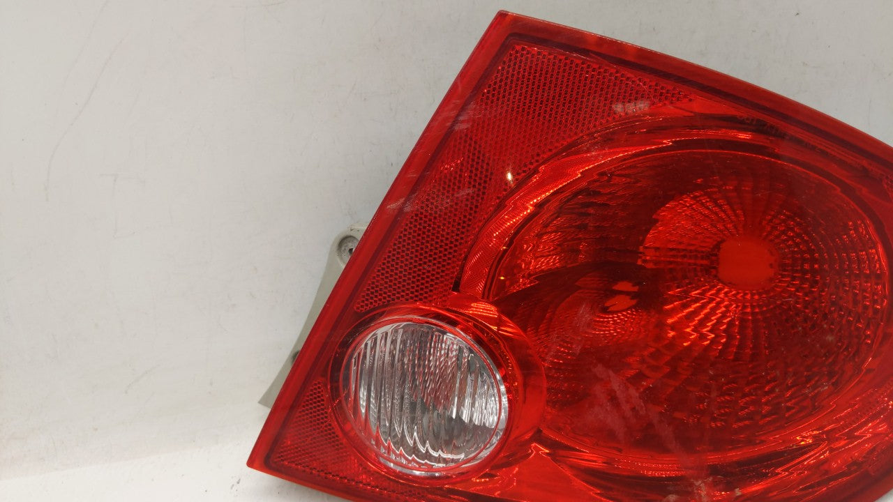 2010 Chevrolet Cobalt Tail Light Assembly Passenger Right OEM P/N:20868642 25823650 Fits Fits 2005 2006 2007 2008 2009 OEM U
