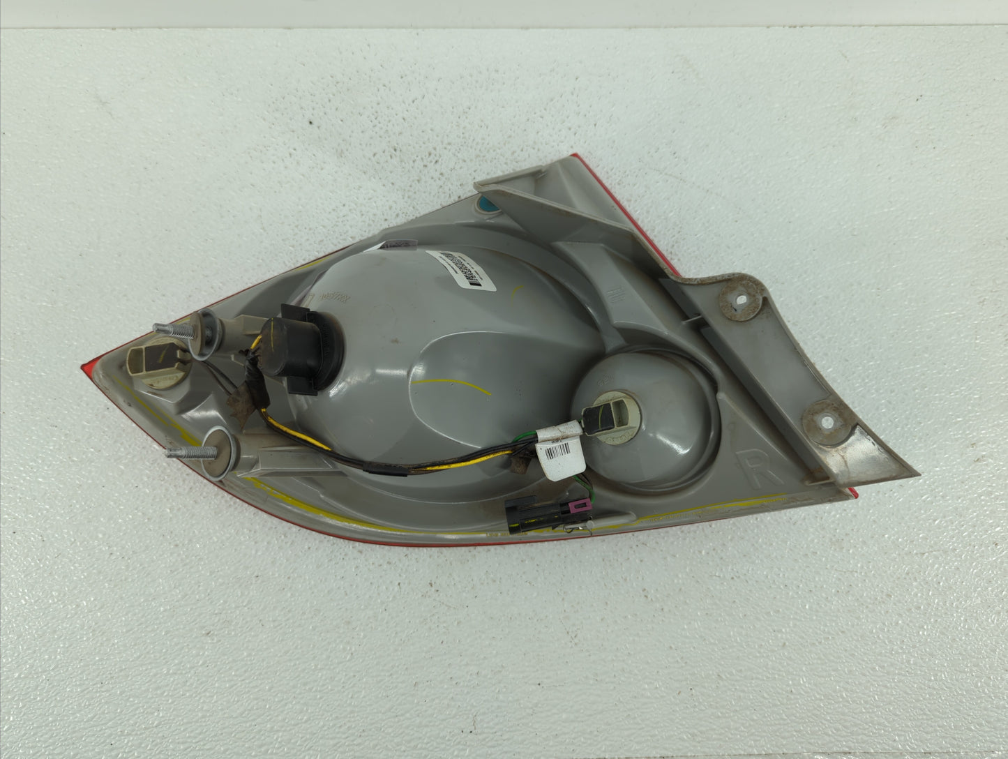 2010 Chevrolet Cobalt Tail Light Assembly Passenger Right OEM P/N:15277881 16532408, 20868642 Fits Fits 2005 2006 2007 2008 