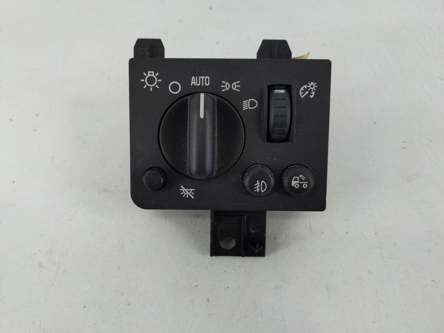 2010 Chevrolet Colorado Headlight Head Light Switch Lamp Control Hg5342 - Oemusedautoparts1.com