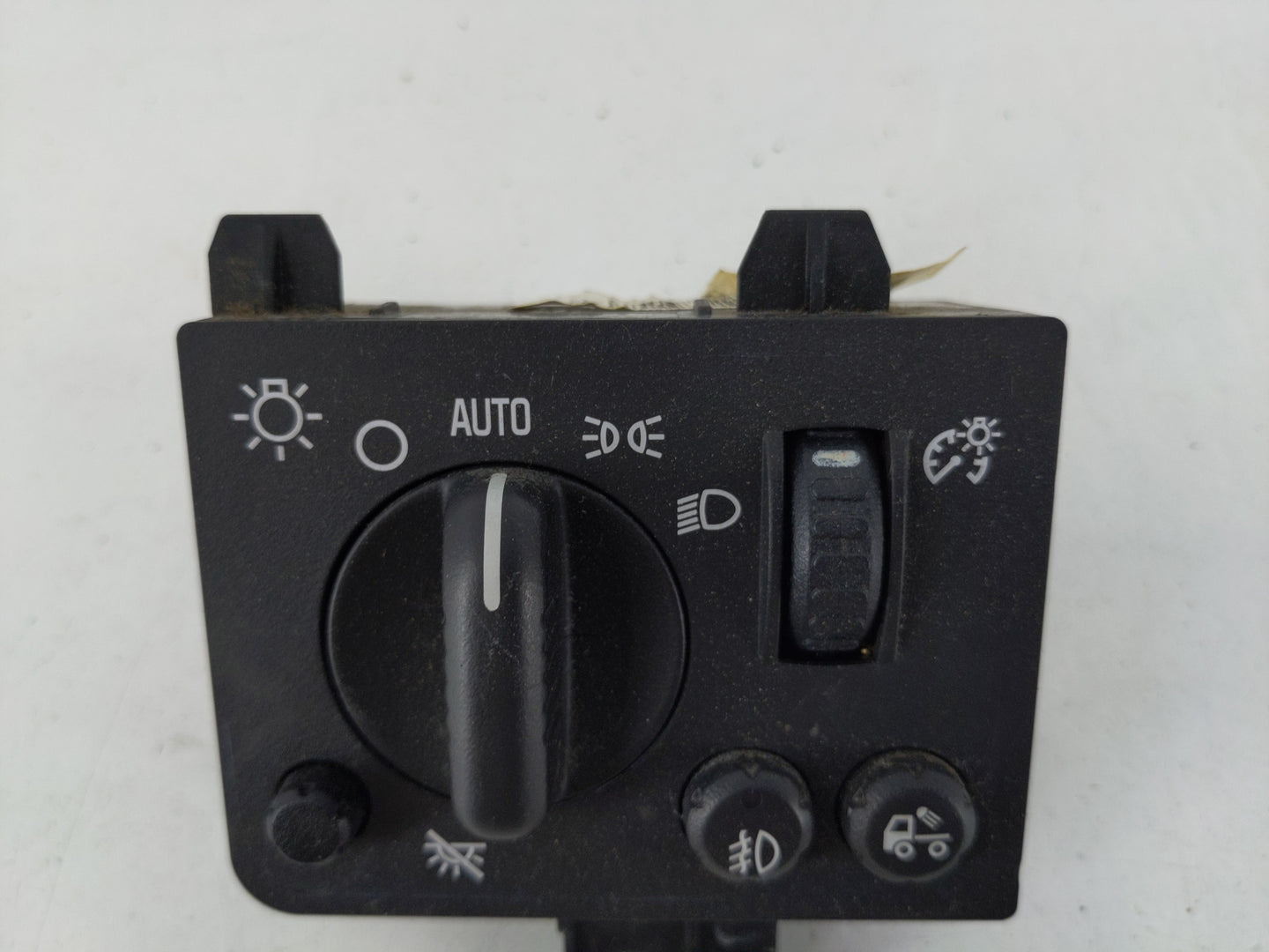 2010 Chevrolet Colorado Headlight Head Light Switch Lamp Control Hg5342 - Oemusedautoparts1.com