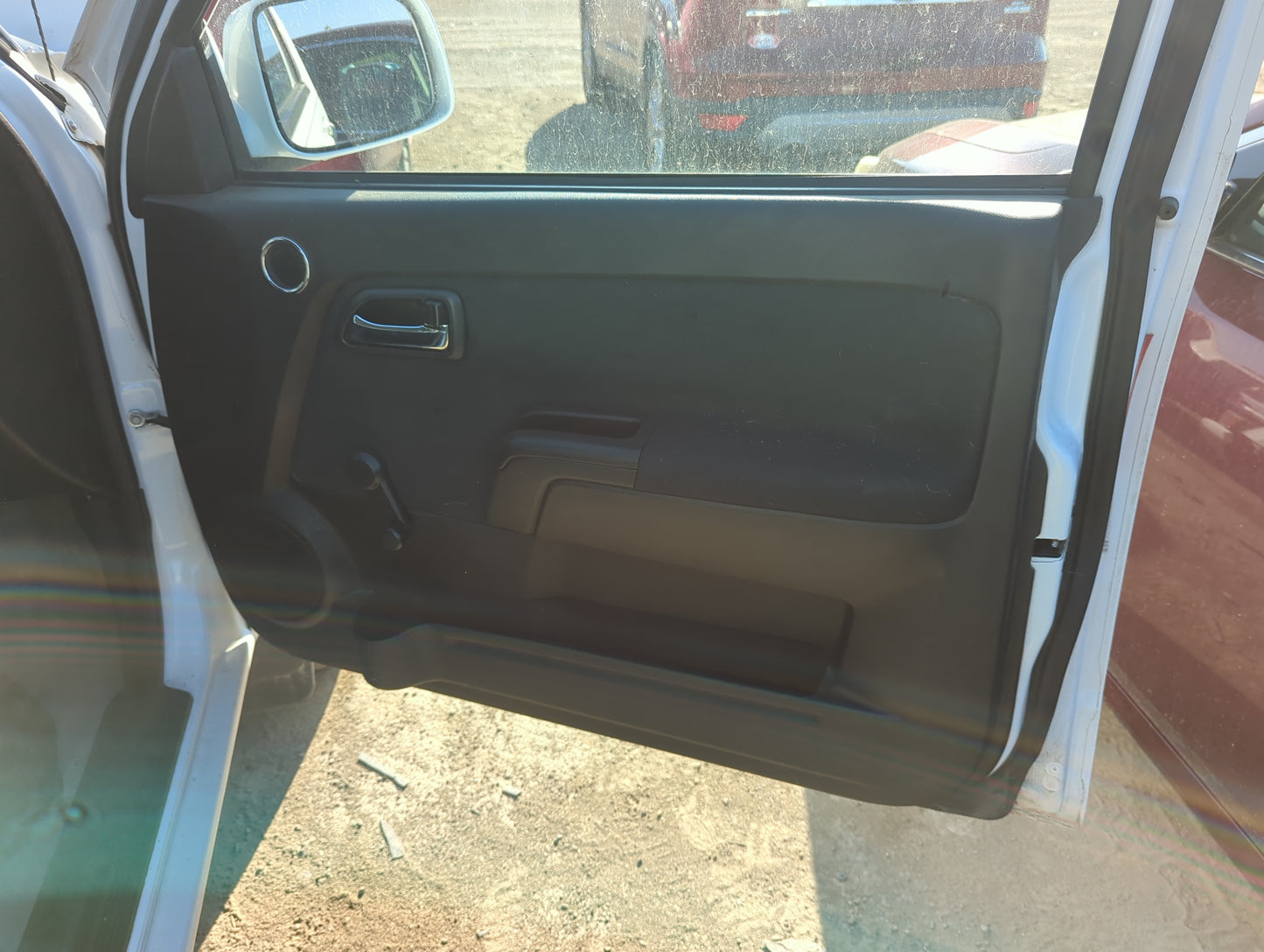 2010 Chevrolet Colorado Front Right Passenger Interior Door Panel Trim - Oemusedautoparts1.com