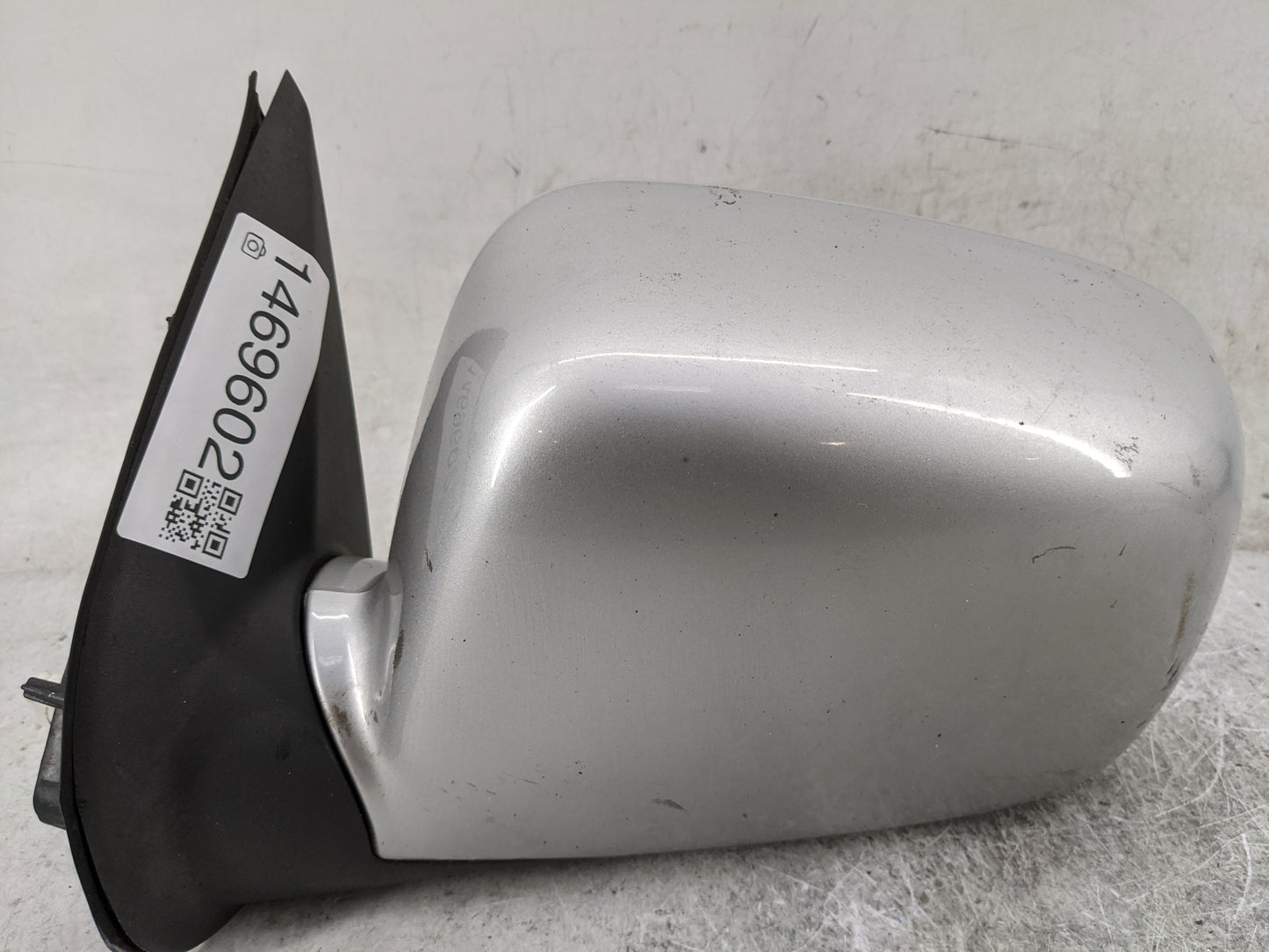 2009-2012 Chevrolet Colorado Driver Side View Mirror - Left Door Mirror OEM Used - Oemusedautoparts1.com