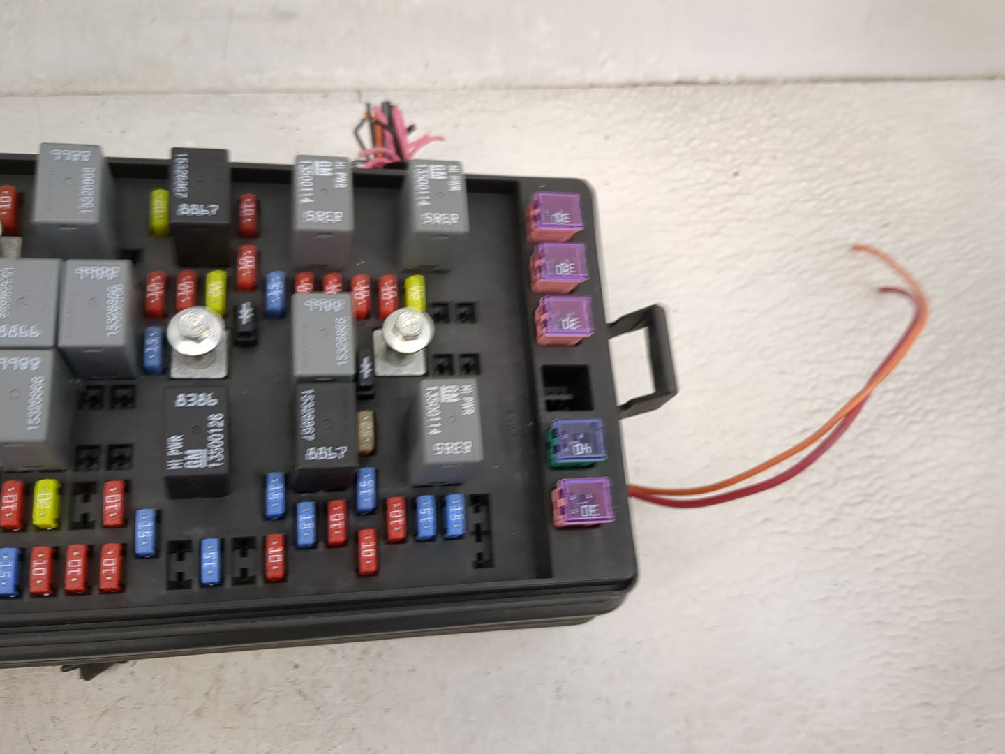 2009-2012 Chevrolet Colorado Fusebox Fuse Box Panel Relay Module P/N:2088519 20885194 Fits Fits 2009 2010 2011 2012 OEM Used