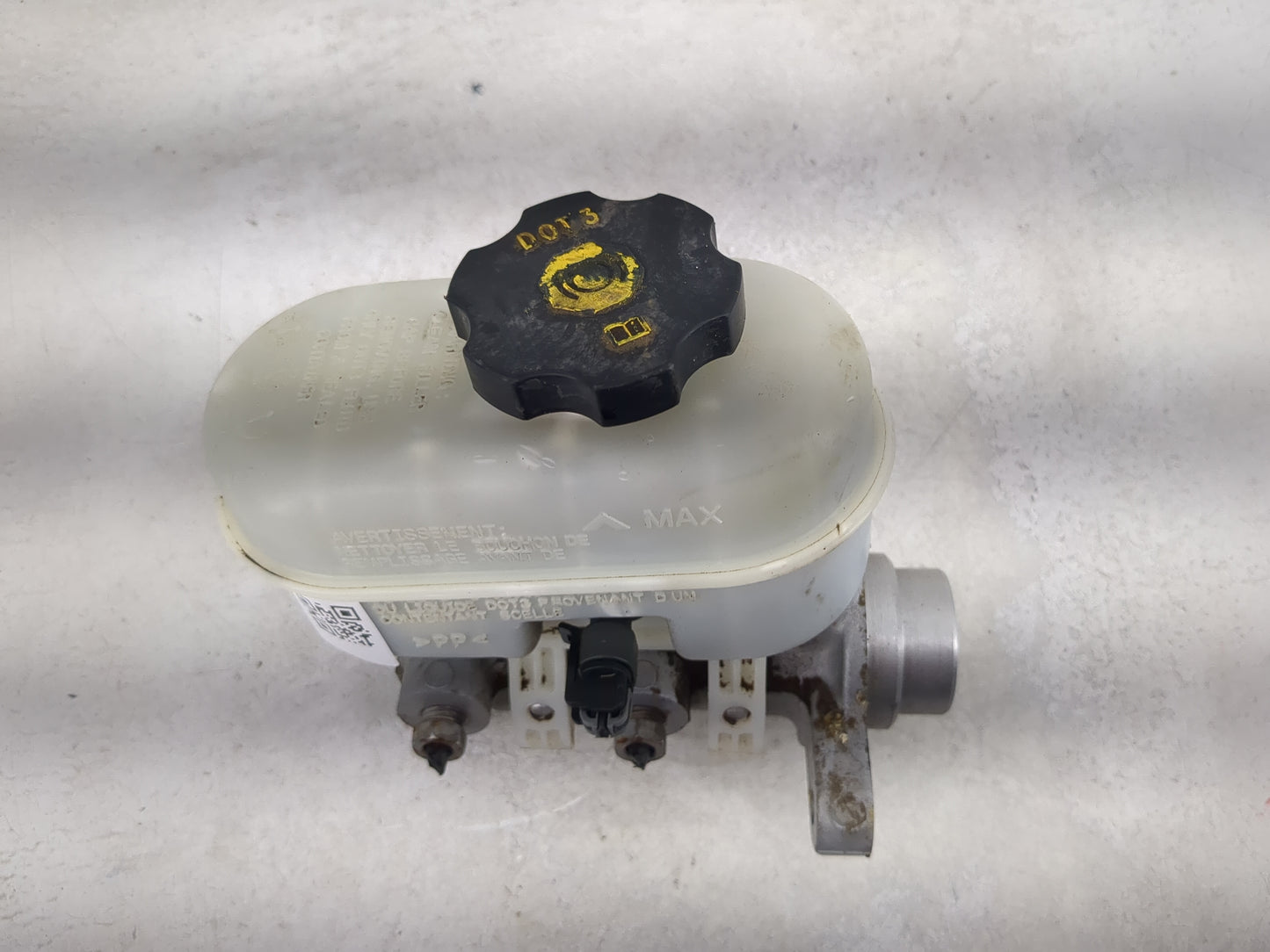 2009-2012 Chevrolet Colorado Brake Master Cylinder 1491981 - Oemusedautoparts1.com