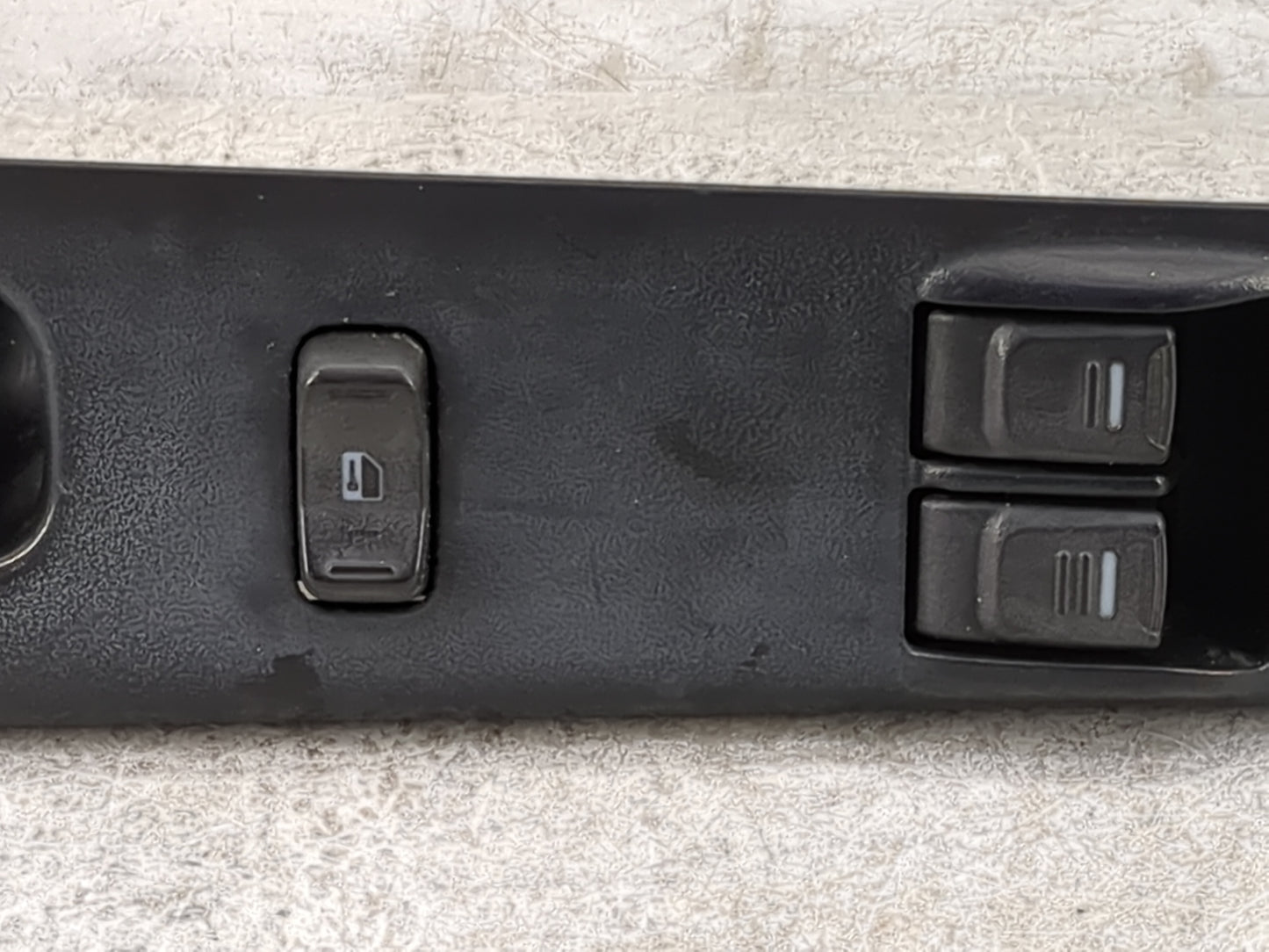 2004-2012 Chevrolet Colorado Master Power Window Switch Replacement Driver Side Left P/N:517318 L Fits OEM Used Auto Parts -