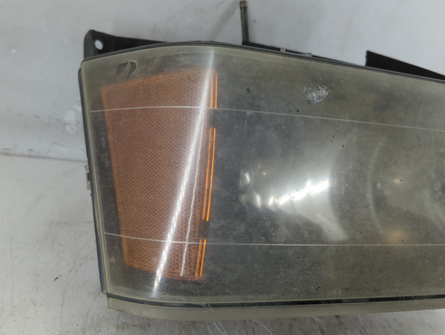 2004 Chevrolet Colorado Passenger Right Oem Head Light Headlight Lamp - Oemusedautoparts1.com