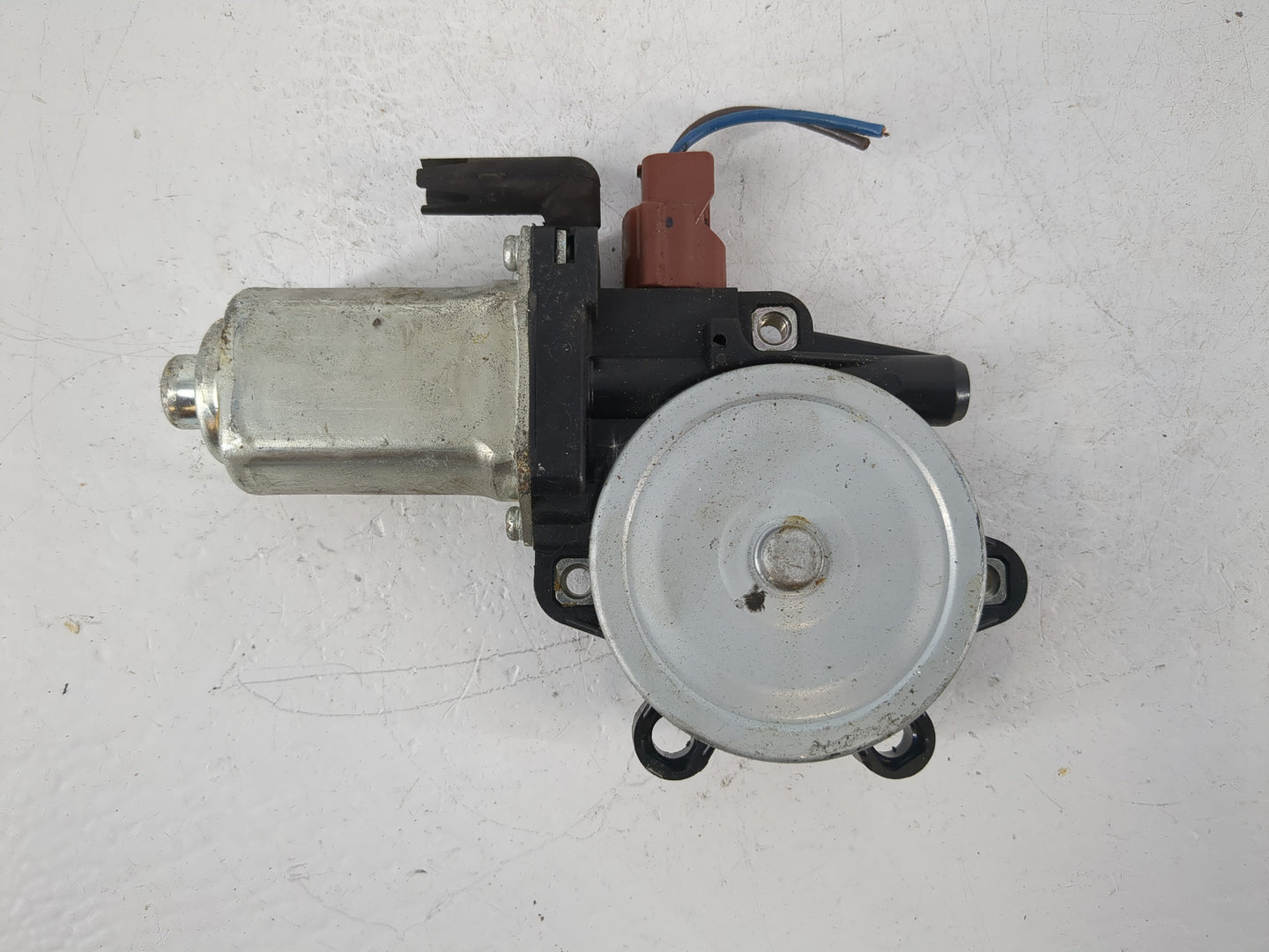 2004-2012 Chevrolet Colorado Passenger Front Right Power Window Motor - Oemusedautoparts1.com