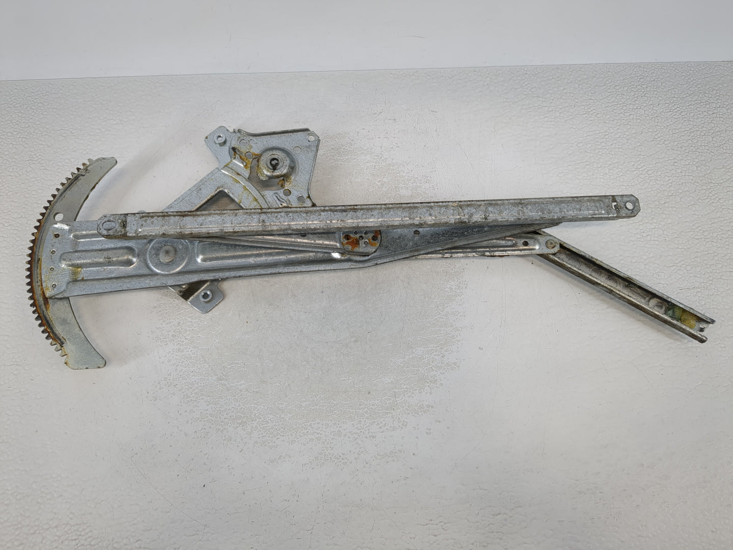 2004-2012 Chevrolet Colorado Driver Left Front Window Regulator 968352 - Oemusedautoparts1.com