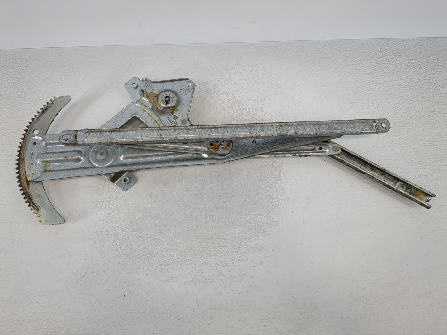 2004-2012 Chevrolet Colorado Driver Left Front Window Regulator 968352 - Oemusedautoparts1.com