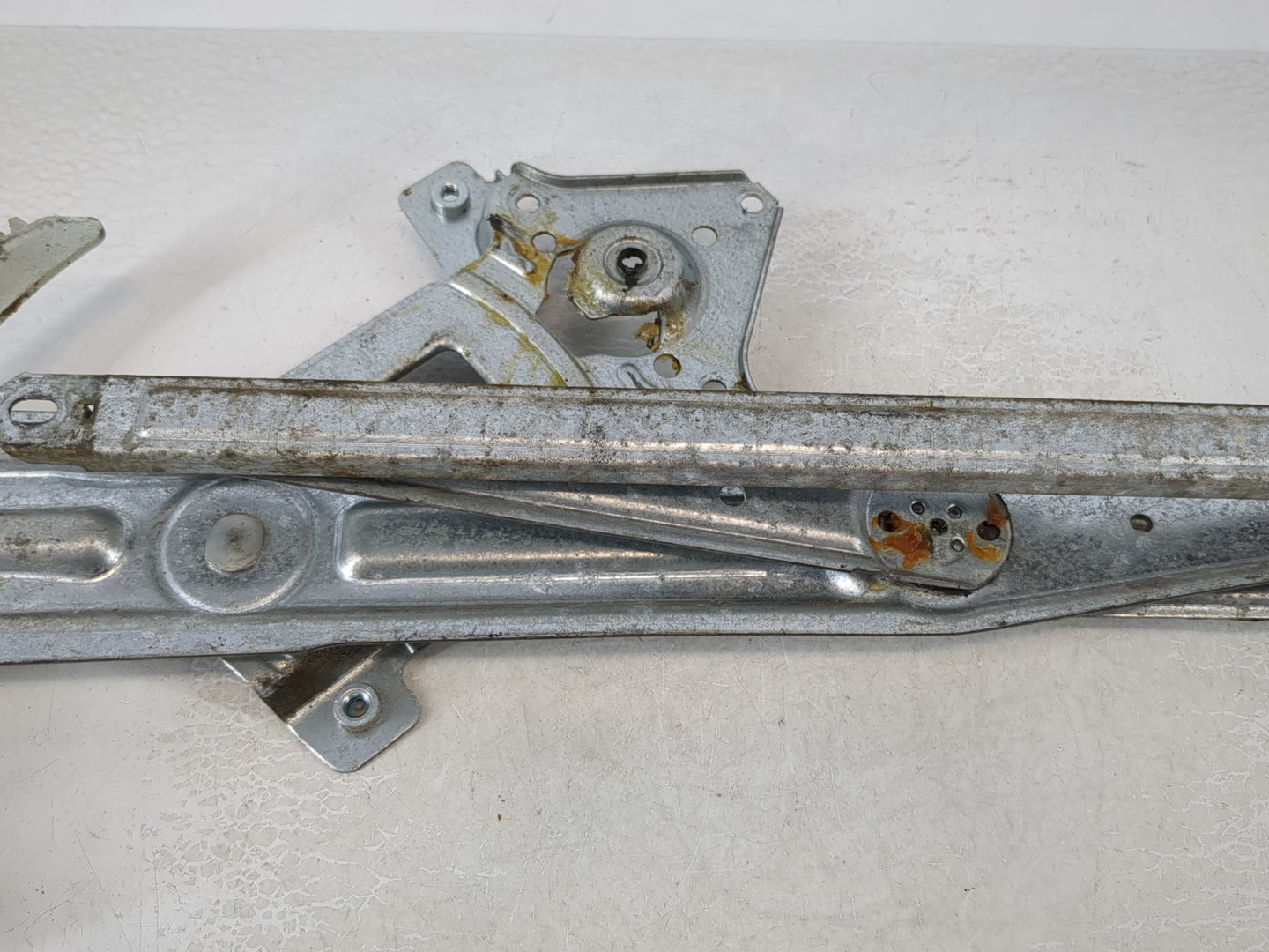 2004-2012 Chevrolet Colorado Driver Left Front Window Regulator 968352 - Oemusedautoparts1.com