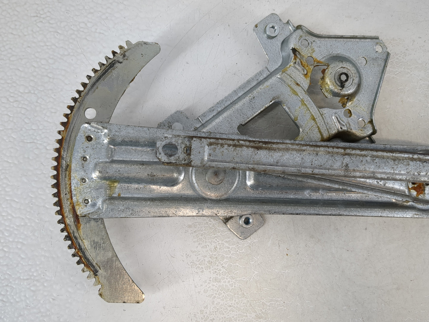 2004-2012 Chevrolet Colorado Driver Left Front Window Regulator 968352 - Oemusedautoparts1.com