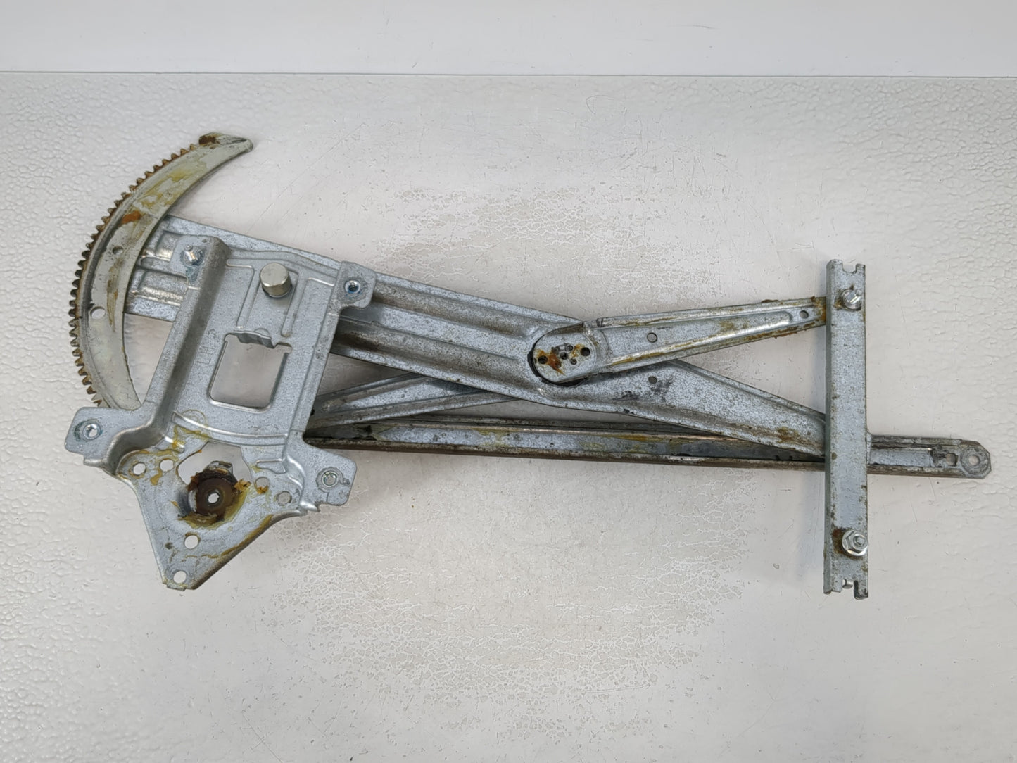 2004-2012 Chevrolet Colorado Driver Left Front Window Regulator 968352 - Oemusedautoparts1.com