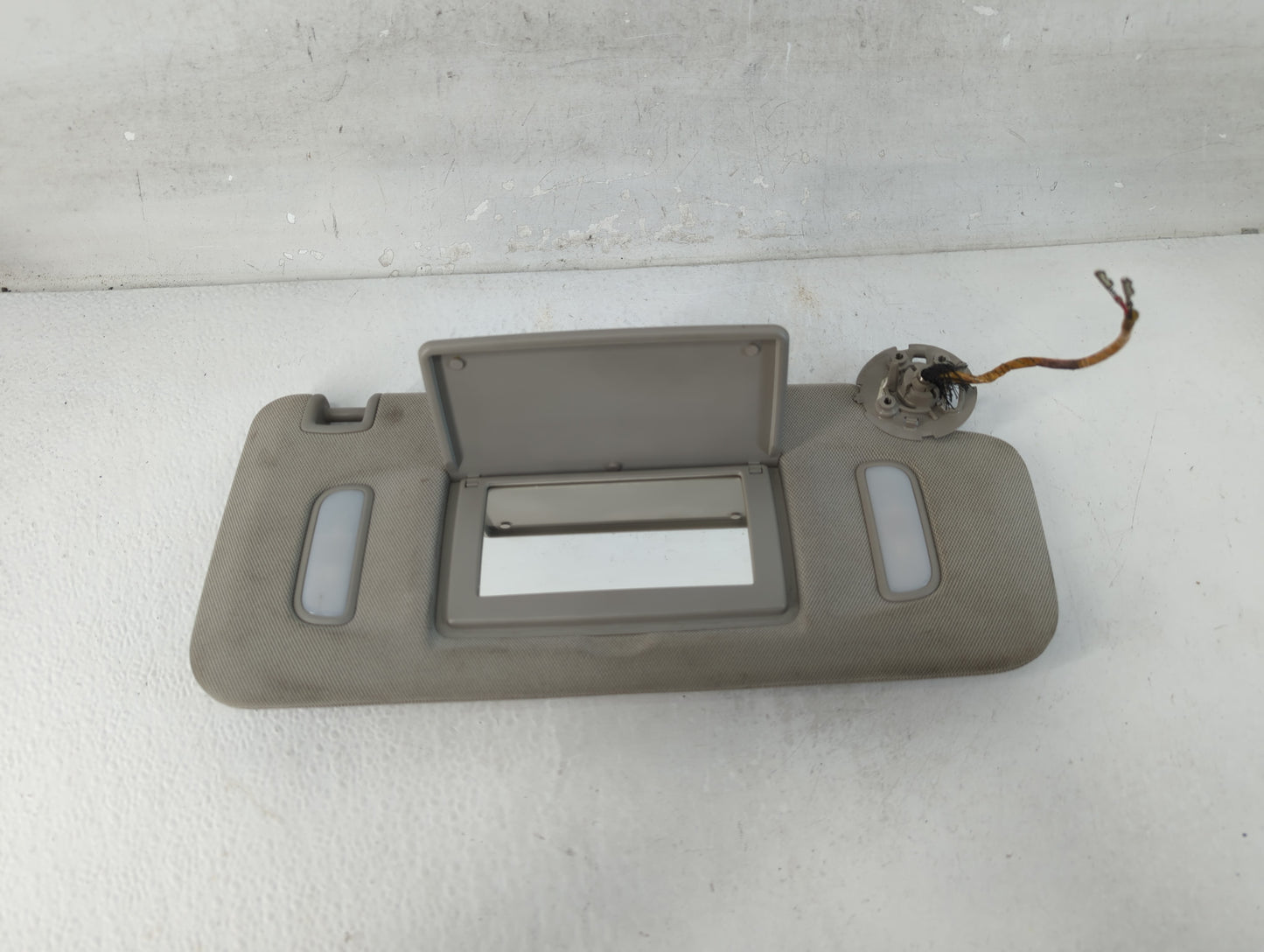 2010-2017 Chevrolet Equinox Sun Visor Shade Replacement Passenger Right Mirror Fits Fits 2010 2011 2012 2013 2014 2015 2016 