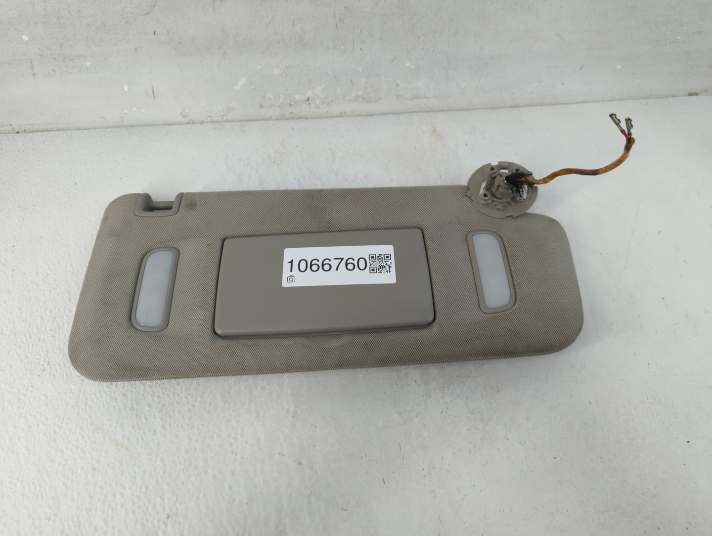 2010-2017 Chevrolet Equinox Sun Visor Shade Replacement Passenger Right Mirror Fits Fits 2010 2011 2012 2013 2014 2015 2016 