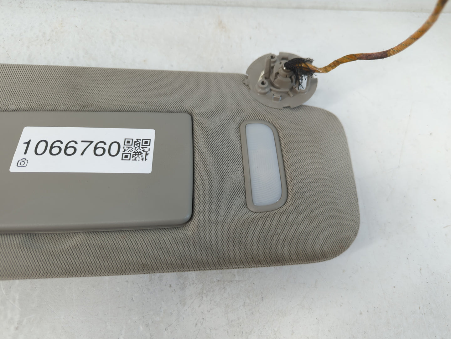 2010-2017 Chevrolet Equinox Sun Visor Shade Replacement Passenger Right Mirror Fits Fits 2010 2011 2012 2013 2014 2015 2016 