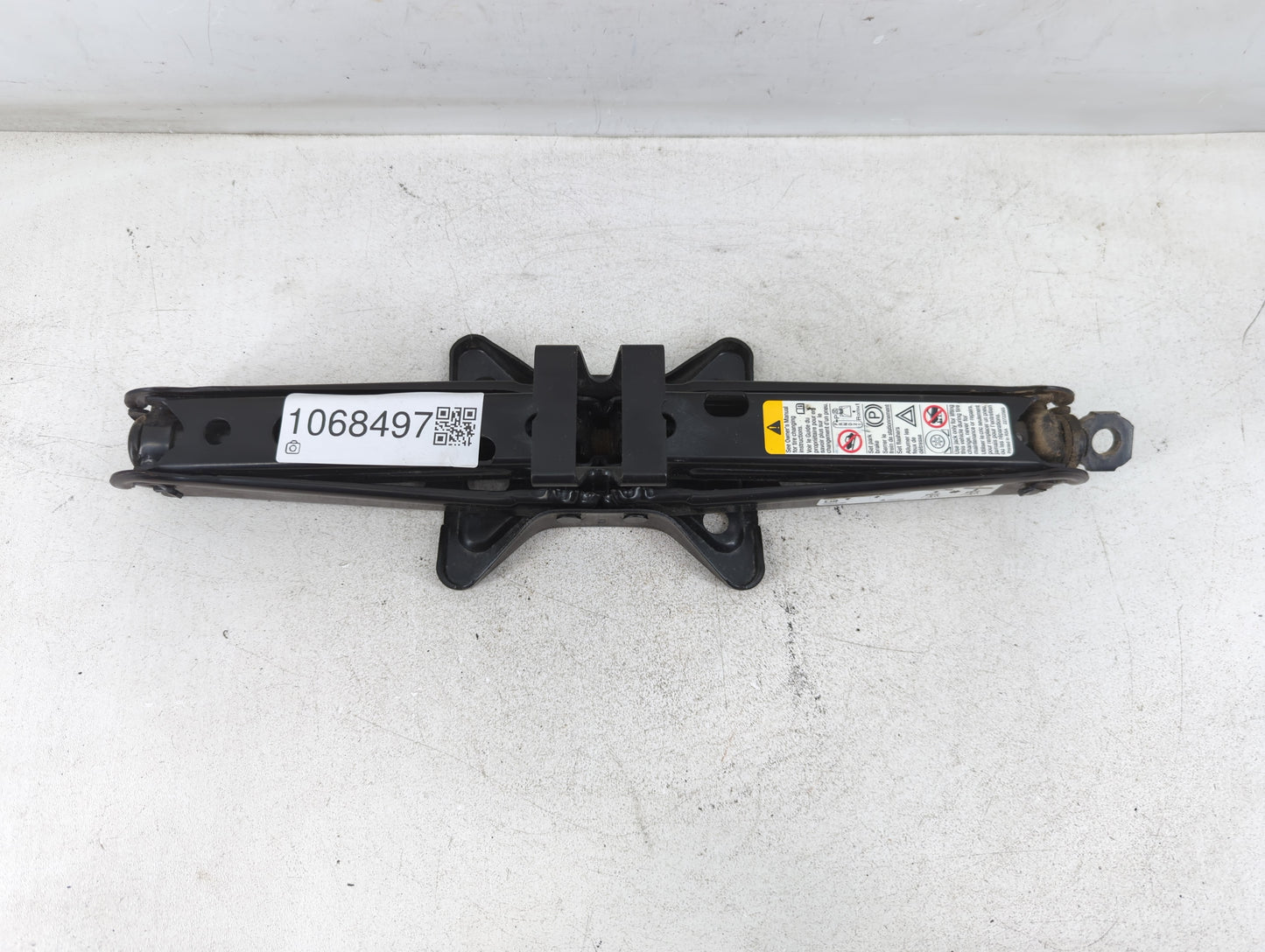 2010 Chevrolet Equinox Spare Scissor Car Jack 1068497 - Oemusedautoparts1.com
