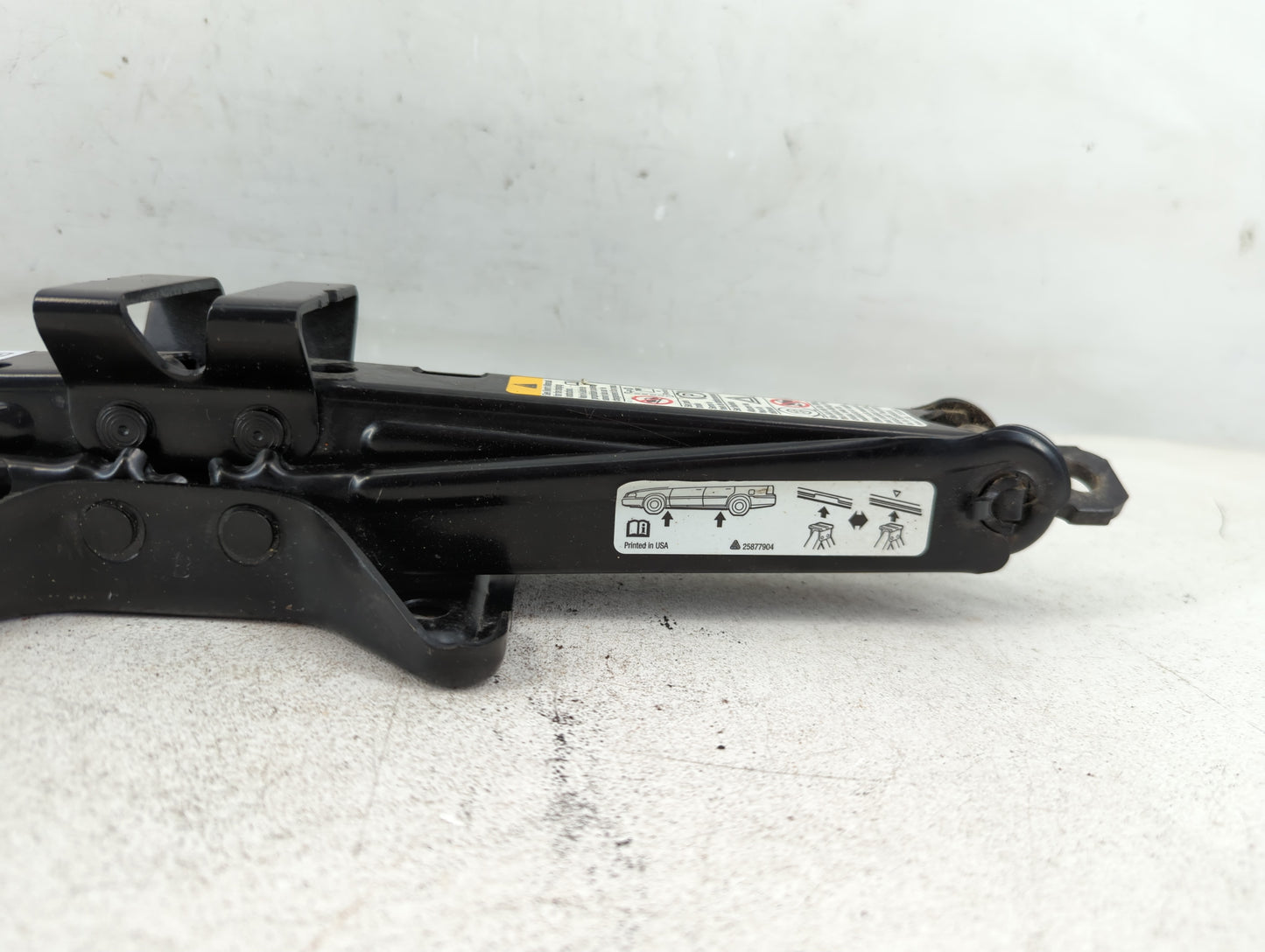 2010 Chevrolet Equinox Spare Scissor Car Jack 1068497 - Oemusedautoparts1.com