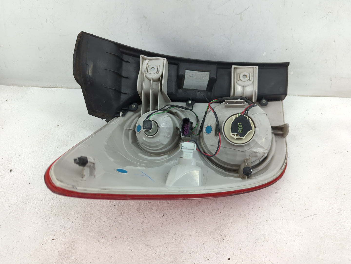2010-2015 Chevrolet Equinox Tail Light Assembly Passenger Right OEM Fits Fits 2010 2011 2012 2013 2014 2015 OEM Used Auto Pa