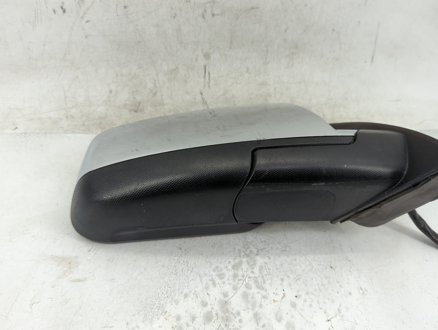 2010-2011 Chevrolet Equinox Passenger Side View Mirror - Right Door Mirror OEM Used - Oemusedautoparts1.com