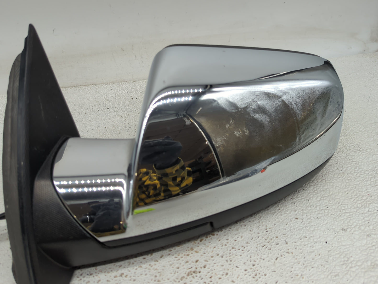 2010-2011 Chevrolet Equinox Driver Side View Mirror - Left Door Mirror OEM Used - Oemusedautoparts1.com