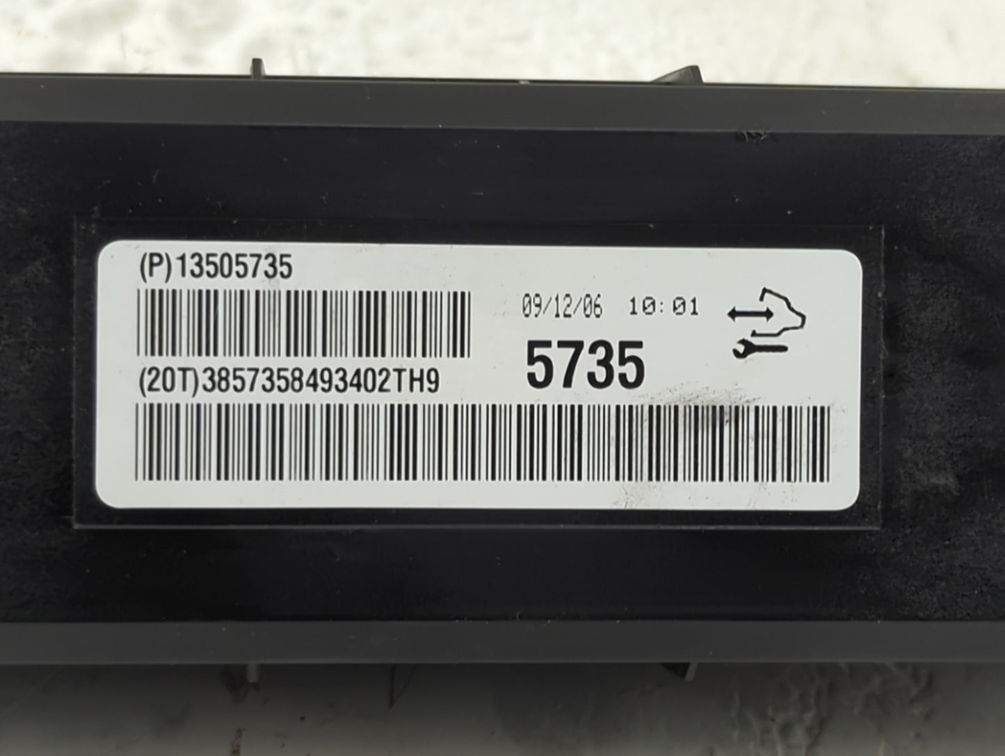 2010-2010 Chevrolet Equinox Body Control Module Bcm Inner Cabin Fuse Box - Oemusedautoparts1.com