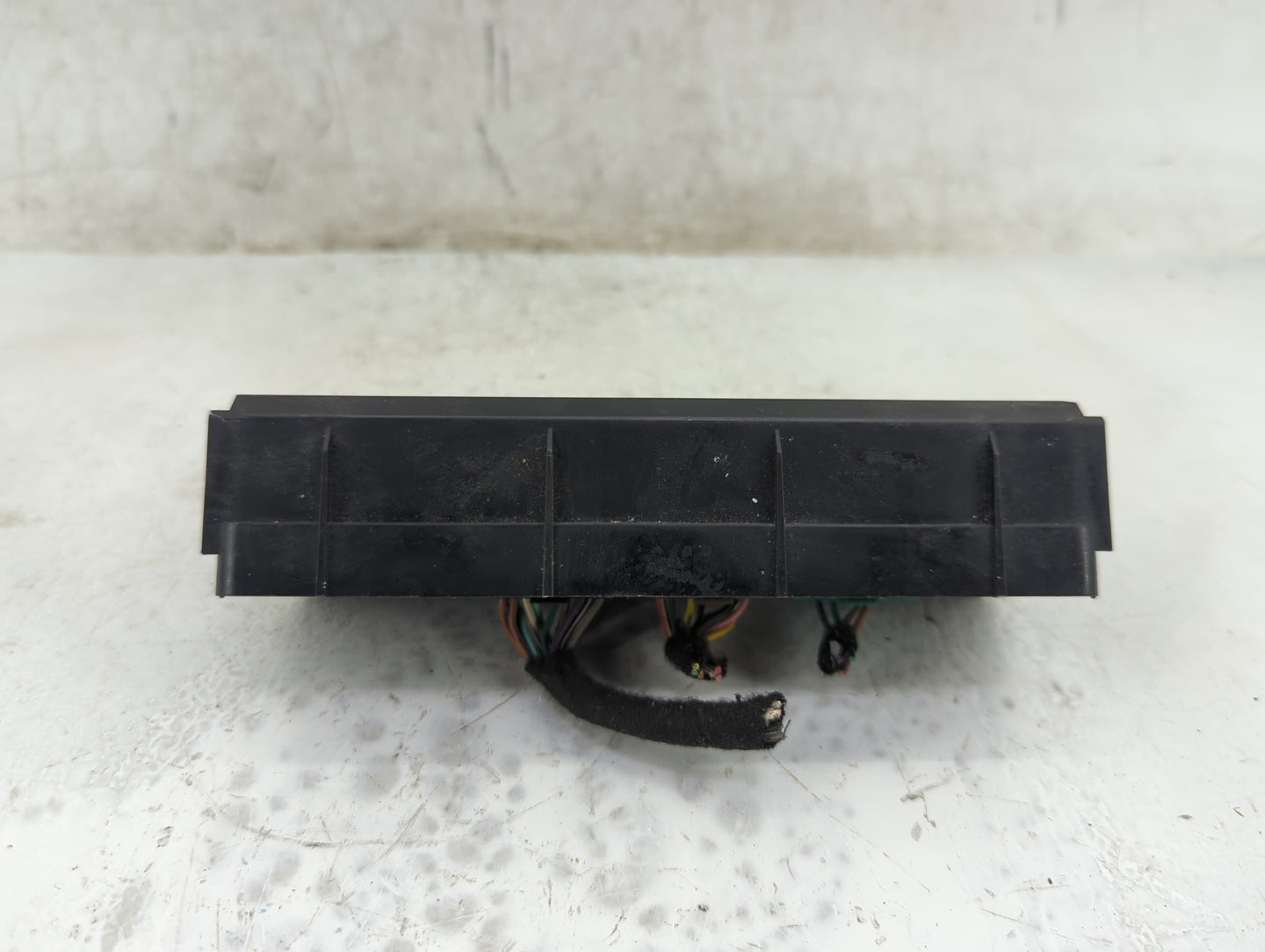 2010-2010 Chevrolet Equinox Body Control Module Bcm Inner Cabin Fuse Box - Oemusedautoparts1.com