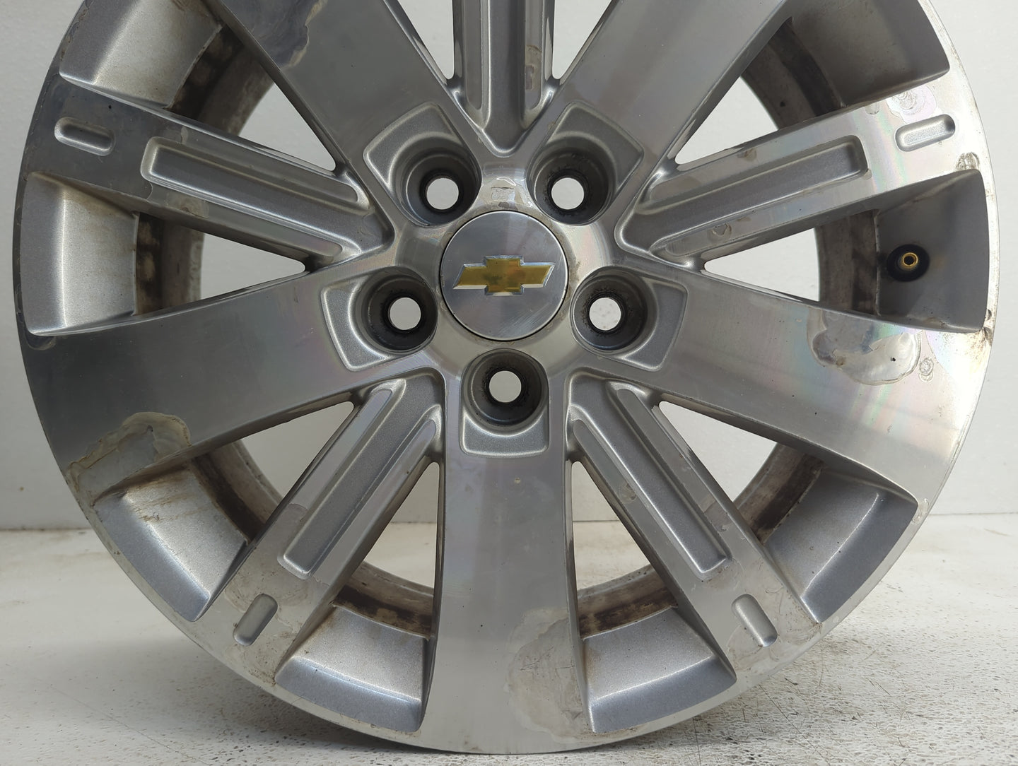 2010-2012 Chevrolet Equinox Oem Wheel Rim - Oemusedautoparts1.com