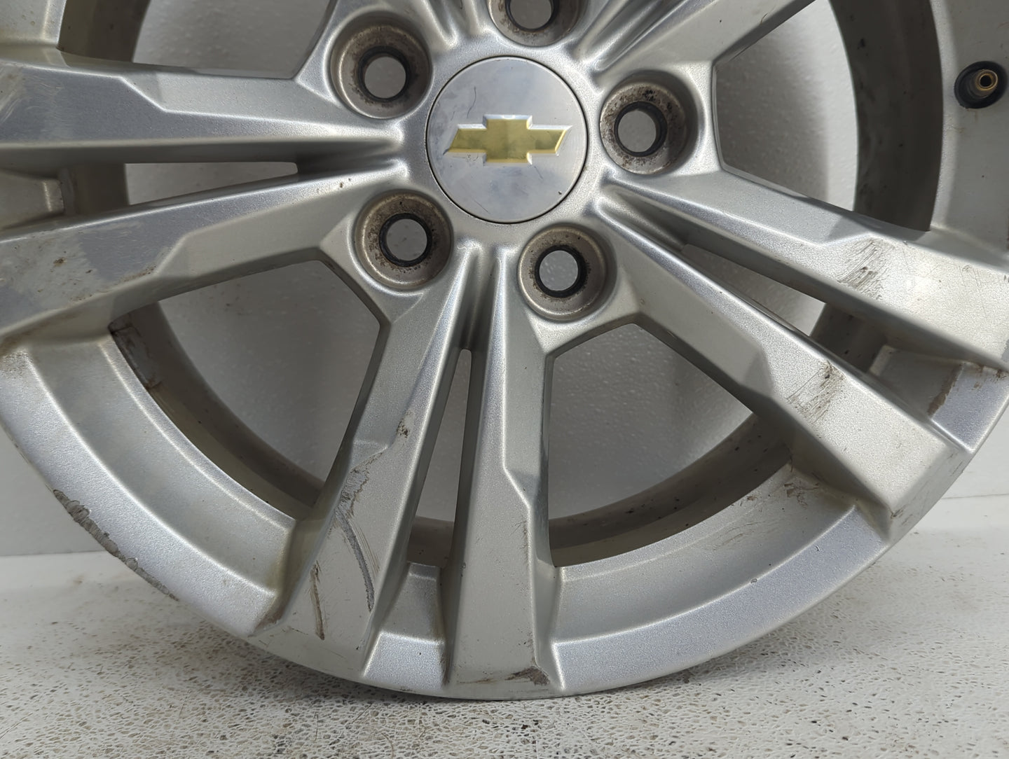 2010-2017 Chevrolet Equinox Oem Wheel Rim 1074189 - Oemusedautoparts1.com