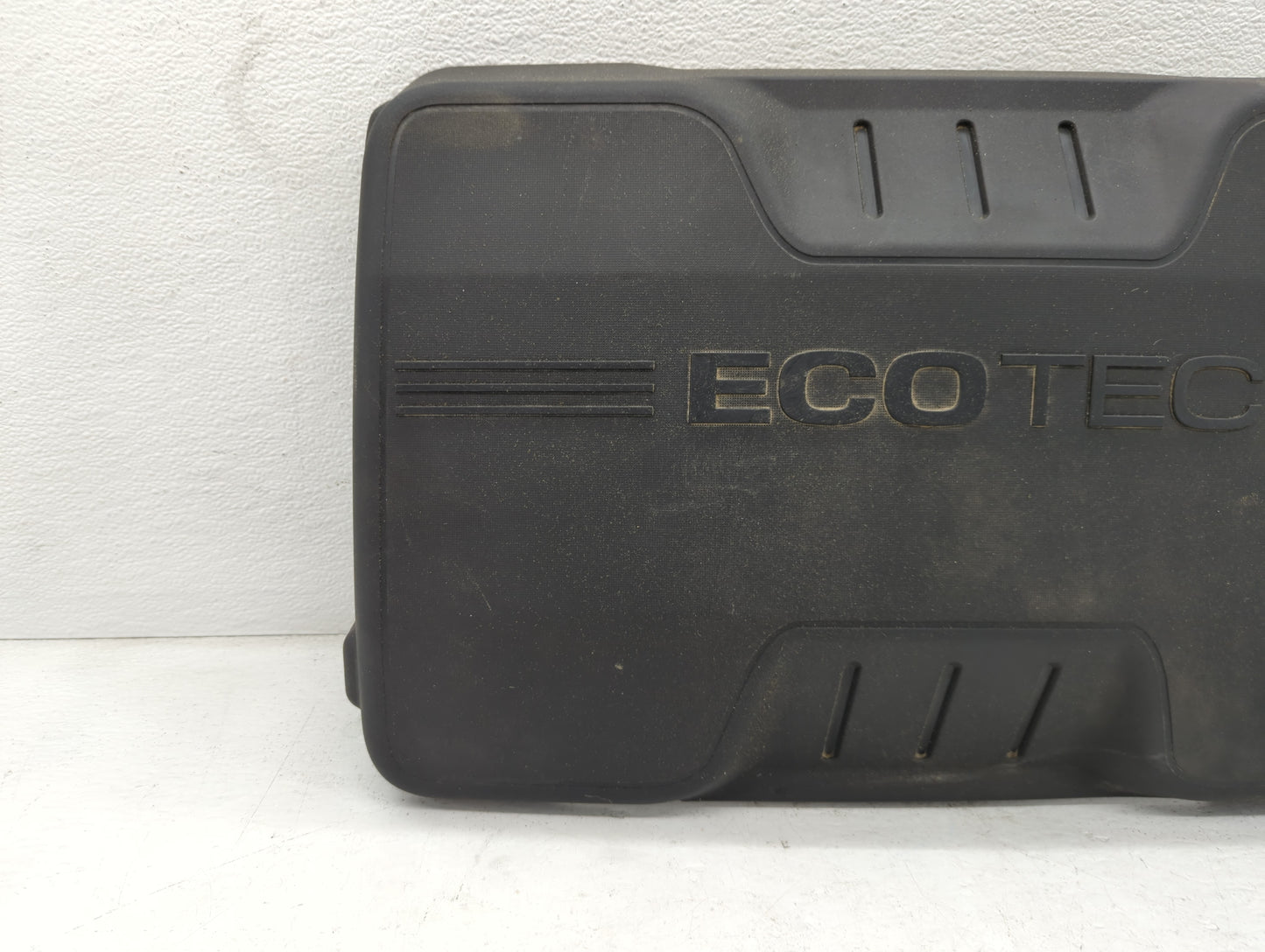 2010 Chevrolet Equinox Engine Cover - Oemusedautoparts1.com