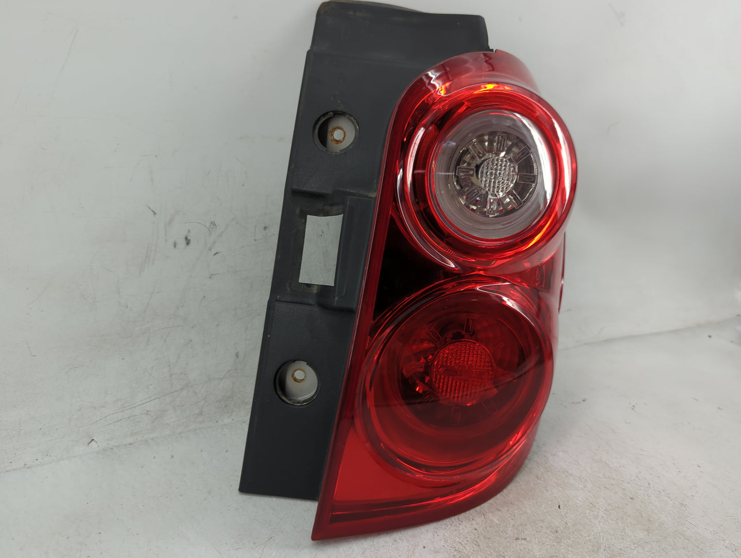 2010-2015 Chevrolet Equinox Tail Light Assembly Passenger Right OEM Fits Fits 2010 2011 2012 2013 2014 2015 OEM Used Auto Pa
