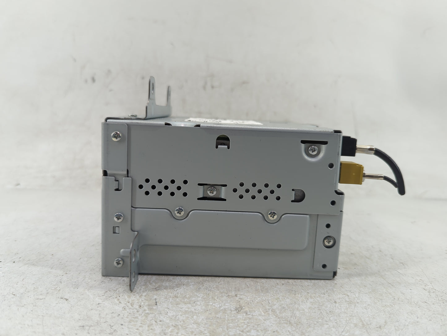 2010 Chevrolet Equinox Radio AM FM Cd Player Receiver Replacement Fits Fits 2011 OEM Used Auto Parts - Oemusedautoparts1.com