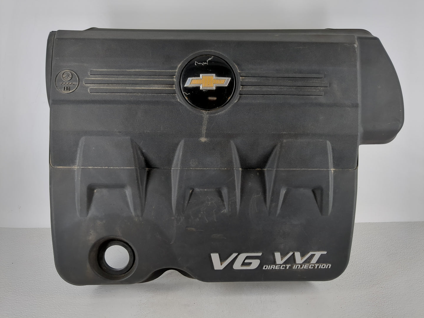 2010 Chevrolet Equinox Engine Cover - Oemusedautoparts1.com