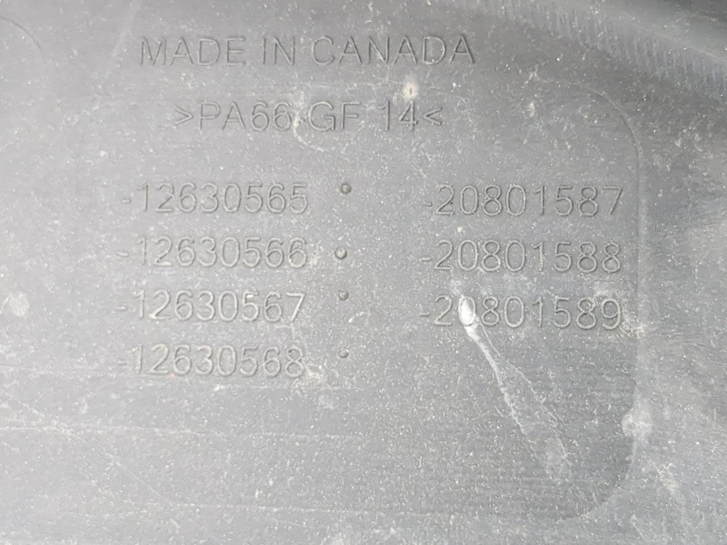 2010 Chevrolet Equinox Engine Cover - Oemusedautoparts1.com