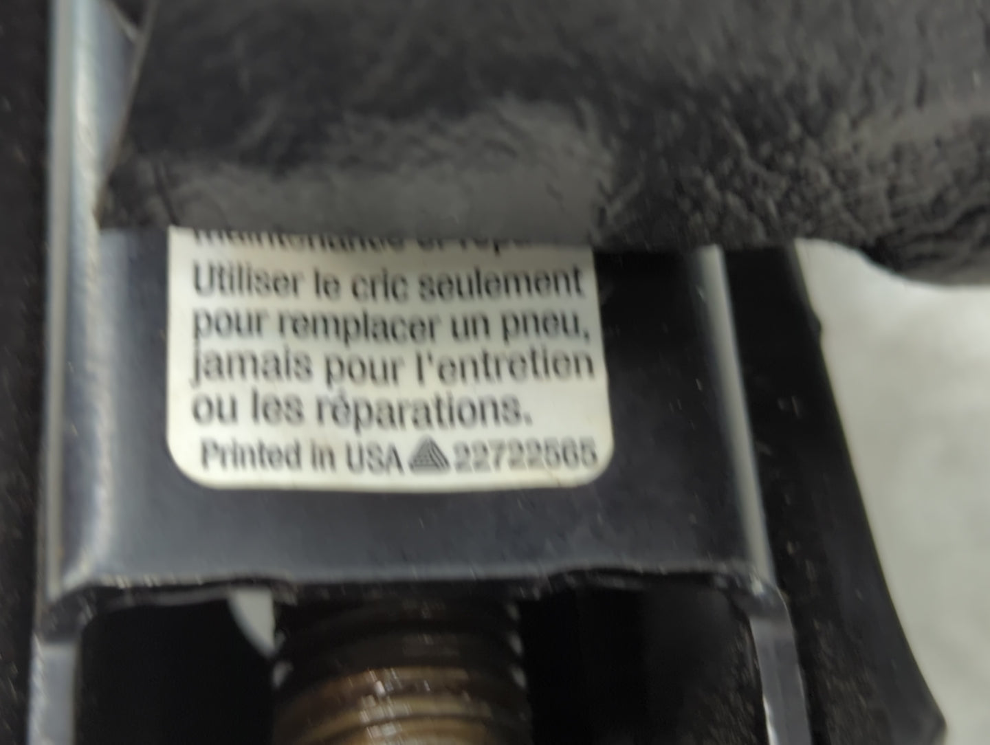2010 Chevrolet Equinox Spare Scissor Car Jack 1136343 - Oemusedautoparts1.com