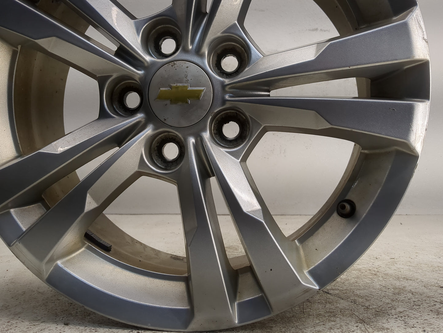 2010-2017 Chevrolet Equinox Oem Wheel Rim 1159805 - Oemusedautoparts1.com