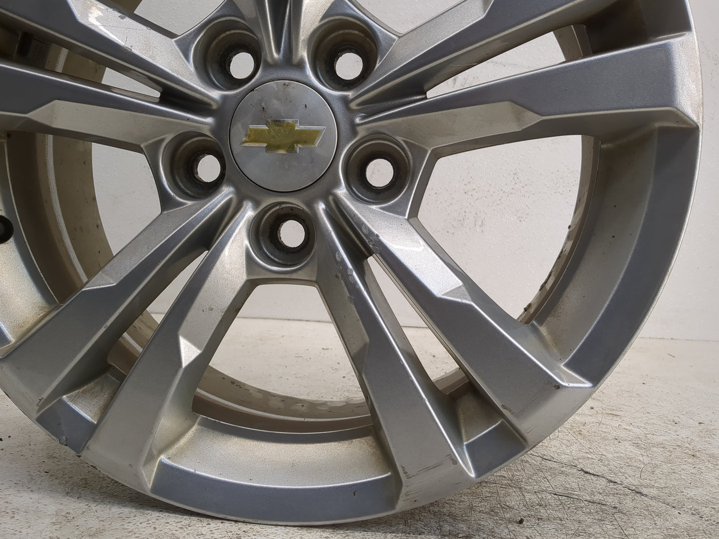 2010-2017 Chevrolet Equinox Oem Wheel Rim 1159808 - Oemusedautoparts1.com