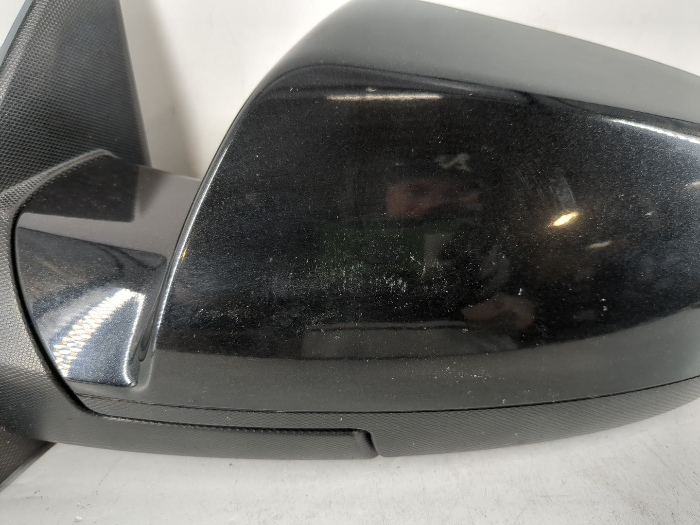 2010-2011 Chevrolet Equinox Driver Side View Mirror - Left Door Mirror OEM Used - Oemusedautoparts1.com