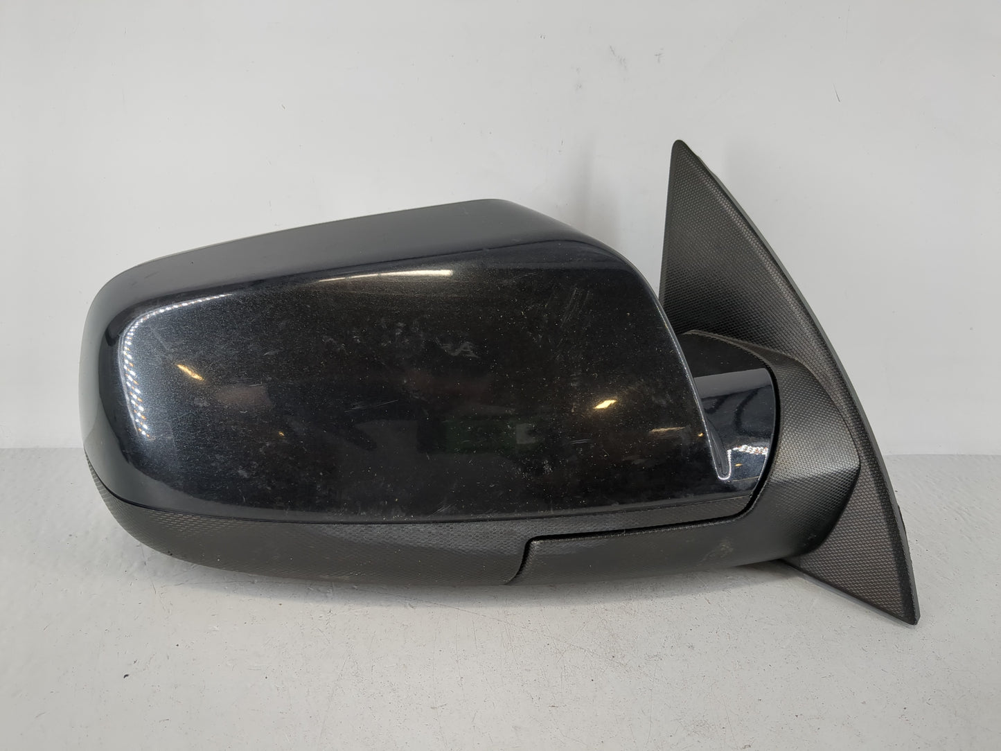 2010-2011 Chevrolet Equinox Passenger Side View Mirror - Right Door Mirror OEM Used - Oemusedautoparts1.com