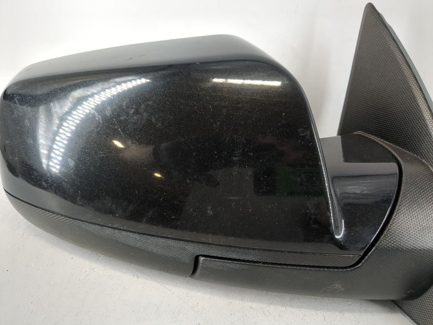2010-2011 Chevrolet Equinox Passenger Side View Mirror - Right Door Mirror OEM Used - Oemusedautoparts1.com
