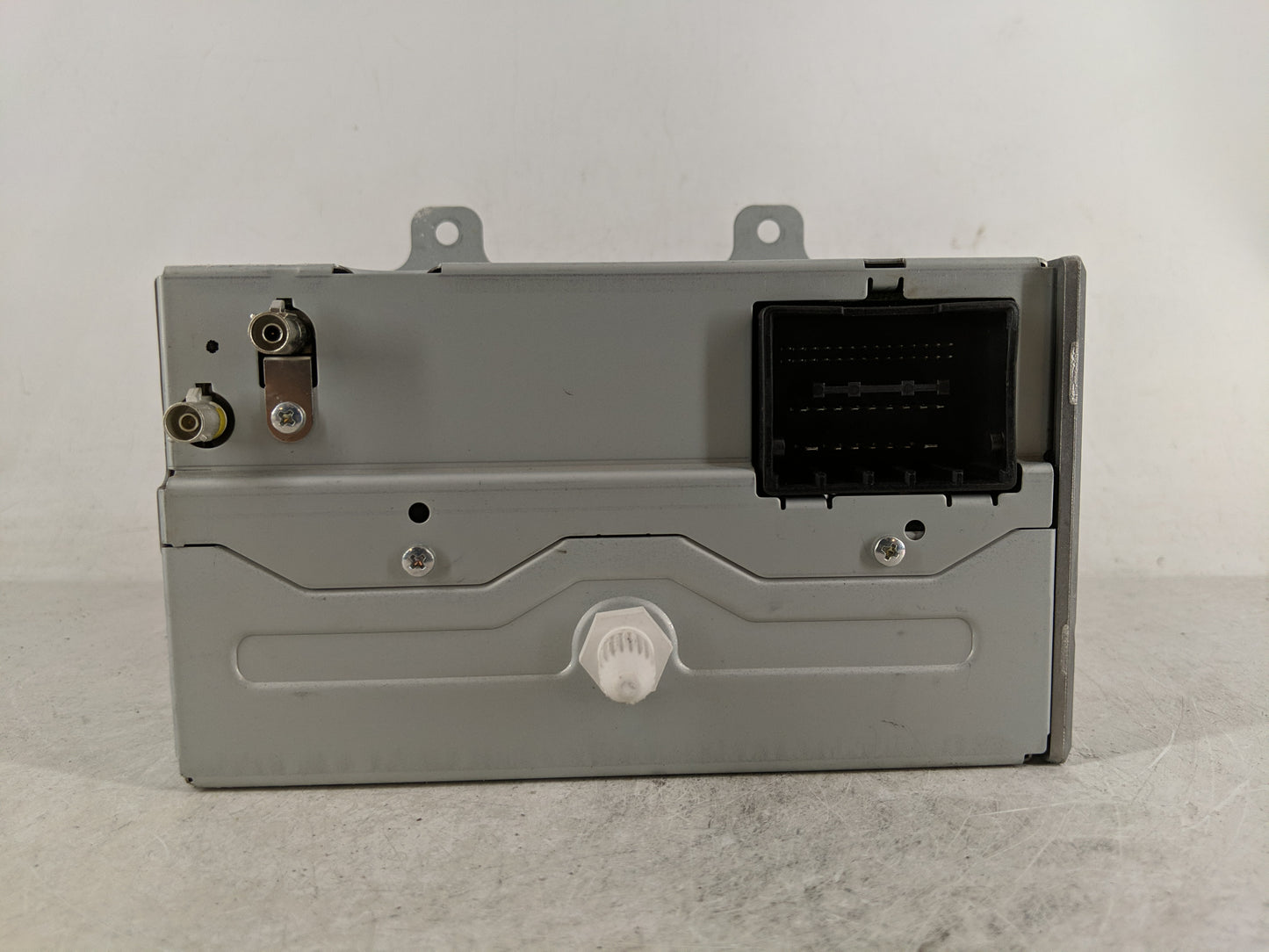 2010 Chevrolet Equinox Radio AM FM Cd Player Receiver Replacement Fits Fits 2011 OEM Used Auto Parts - Oemusedautoparts1.com
