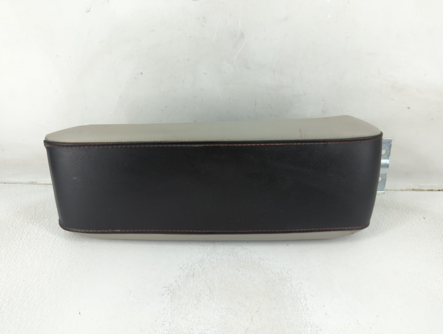 2010-2011 Chevrolet Equinox Center Console Armrest Cover Lid Fits Fits 2010 2011 OEM Used Auto Parts - Oemusedautoparts1.com